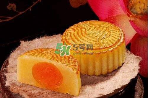 廣式月餅為什么硬？月餅皮發(fā)硬怎么辦？