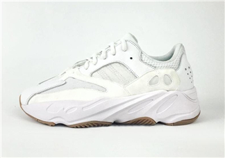 yeezy boost 700黑白純色款什么時(shí)候發(fā)售？