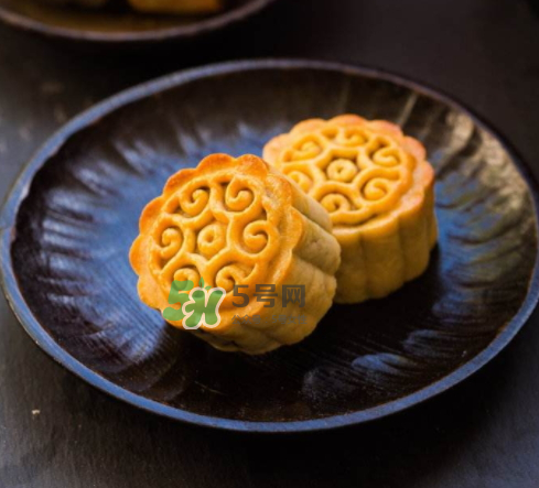 月餅轉(zhuǎn)化糖漿可以用蜂蜜代替嗎？月餅轉(zhuǎn)化糖漿可以用什么代替？