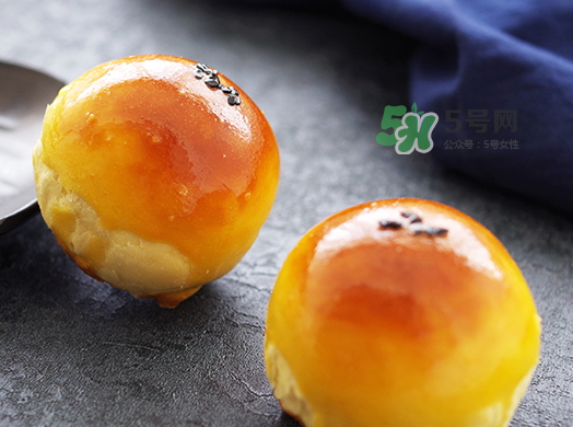 蛋黃酥多少錢(qián)一個(gè)？蛋黃酥多少錢(qián)一盒？