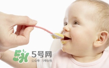 一歲后的寶寶如何喂養(yǎng)？寶寶喝牛奶好嗎？