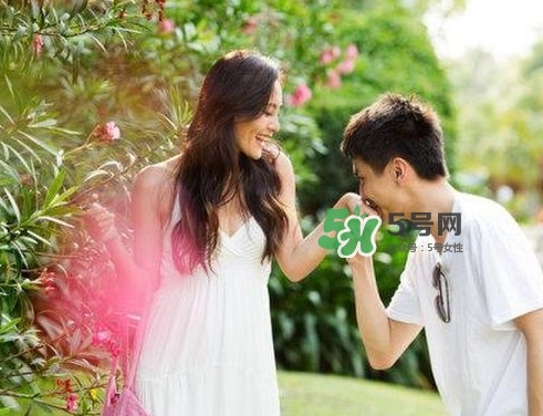 老公出軌一定要離婚嗎？如何挽救婚姻危機(jī)？