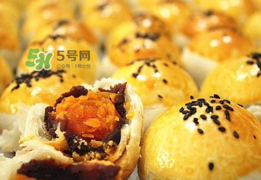 蛋黃酥為什么會爆開？蛋黃酥爆餡是什么原因？