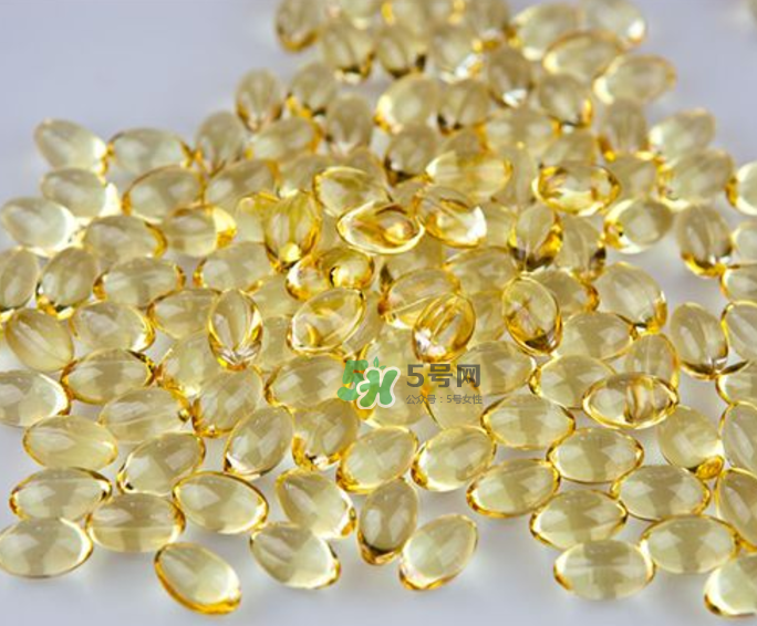 魚肝油可以和鈣一起吃嗎？魚肝油可以和奶粉一起吃嗎？