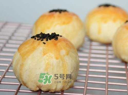 蛋黃酥烤多長時(shí)間最好？蛋黃酥烤多久？