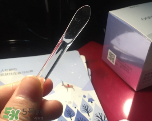 自然堂粉紅素顏霜怎么用？自然堂粉紅素顏霜使用心得