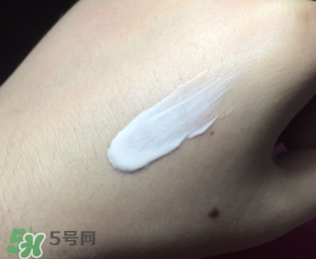 自然堂粉紅素顏霜怎么用？自然堂粉紅素顏霜使用心得