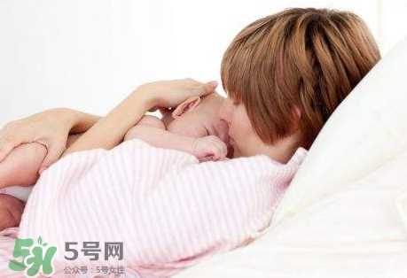 哺乳期來(lái)例假奶水會(huì)變少嗎？哺乳期來(lái)月經(jīng)奶水減少怎么辦？
