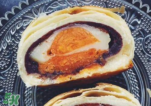 為什么蛋黃酥的皮很硬？蛋黃酥油皮太硬怎么辦？