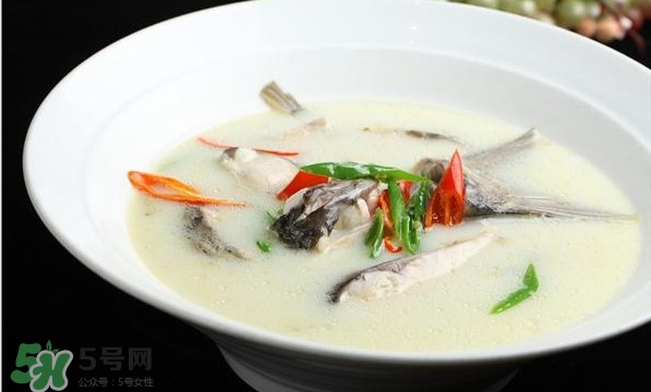 孕婦鯽魚湯可以放姜嗎？孕婦鯽魚湯能放料酒嗎？