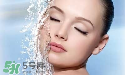 秋天皮膚干燥怎么辦？秋天皮膚干燥吃什么好？