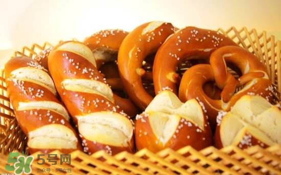 早餐吃面包會(huì)胖嗎？早餐吃面包好不好？