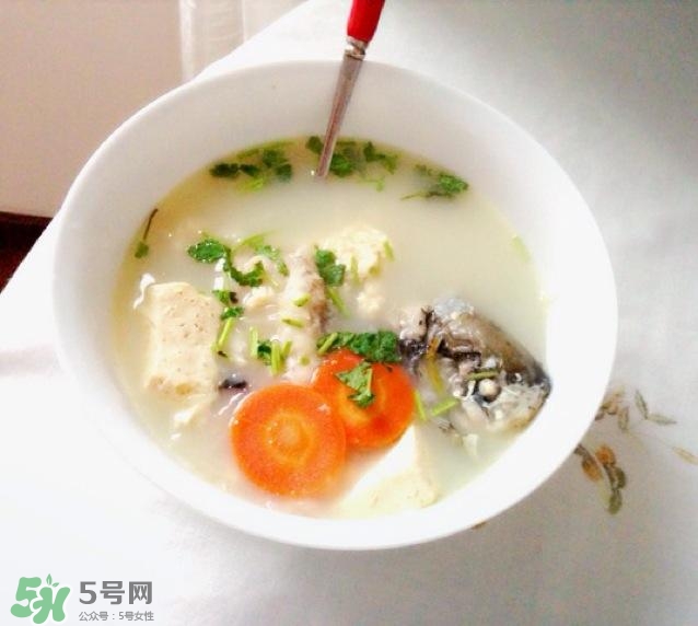 鯽魚湯怎么去腥味？鯽魚湯熬多長(zhǎng)時(shí)間最好？