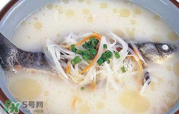 產(chǎn)婦鯽魚湯什么時候喝？產(chǎn)婦鯽魚湯放調(diào)料嗎？