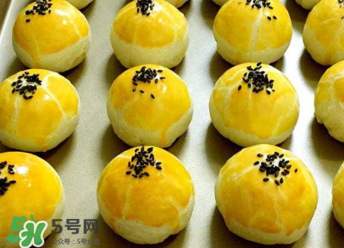 蛋黃酥可以放冰箱嗎？蛋黃酥放冰箱好吃嗎？