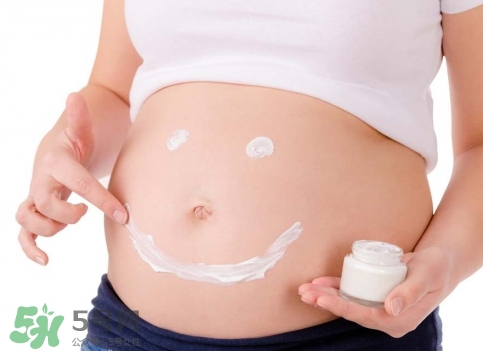 大腿長(zhǎng)了妊娠紋怎么辦？為什么大腿外側(cè)有條紋？