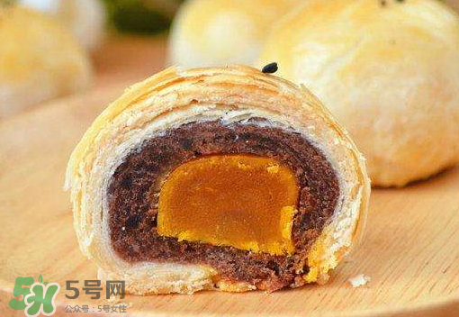 蛋黃酥可以用黃油嗎？蛋黃酥用豬油還是黃油？