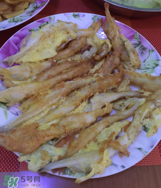 銀魚(yú)可以煲粥嗎？銀魚(yú)可以包餃子嗎？
