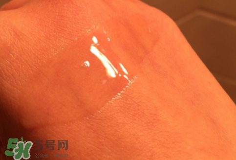 護發(fā)精油能不能抹頭皮？護發(fā)精油的危害