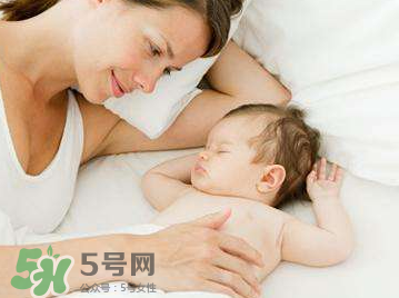 怎么樣培養(yǎng)寶寶自己入睡？怎么樣培養(yǎng)寶寶整夜睡覺？