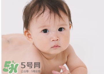 剛出生的寶寶要注意什么？剛出生的寶寶要準(zhǔn)備哪些東西？