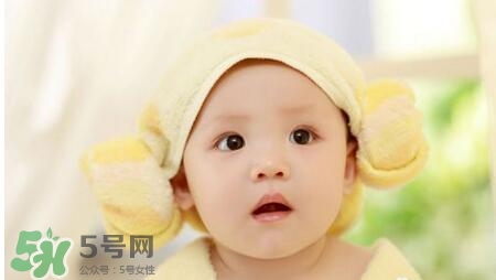 剛出生的寶寶要注意什么？剛出生的寶寶要準(zhǔn)備哪些東西？