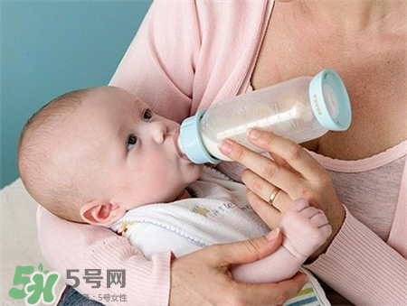 寶寶奶粉過敏什么原因？奶粉過敏的識別和處理