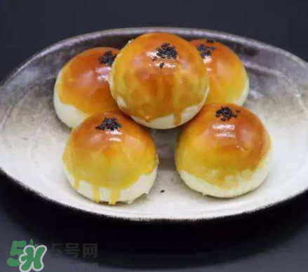 吃蛋黃酥會(huì)胖嗎？減肥可以吃蛋黃酥？