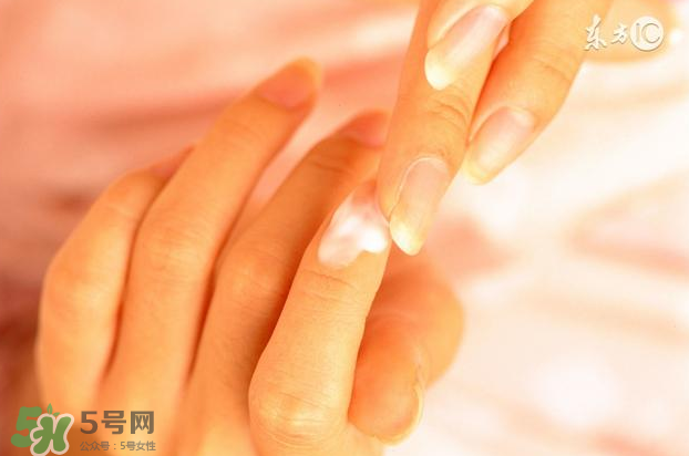 指甲上沒有月牙是缺什么？指甲上沒有月牙怎么補？