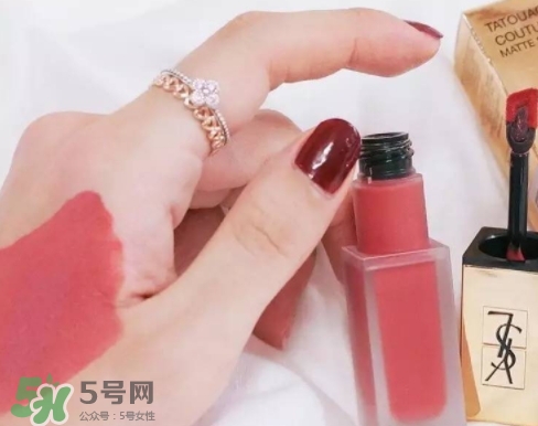 ysl絲絨啞光唇釉怎么樣？ysl啞光唇釉和香奈兒印記唇釉