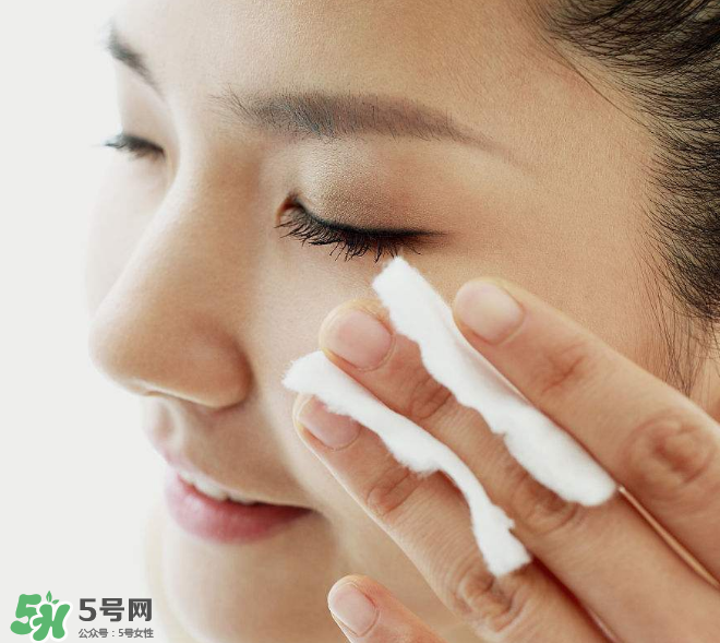 美白水可以去痘印嗎？人們對化妝水有哪些誤區(qū)？