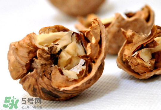吃核桃能除濕嗎？濕氣重可以吃核桃嗎？