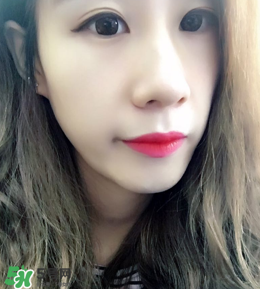美寶蓮眼線液筆怎么樣？美寶蓮眼線液筆暈染嗎？