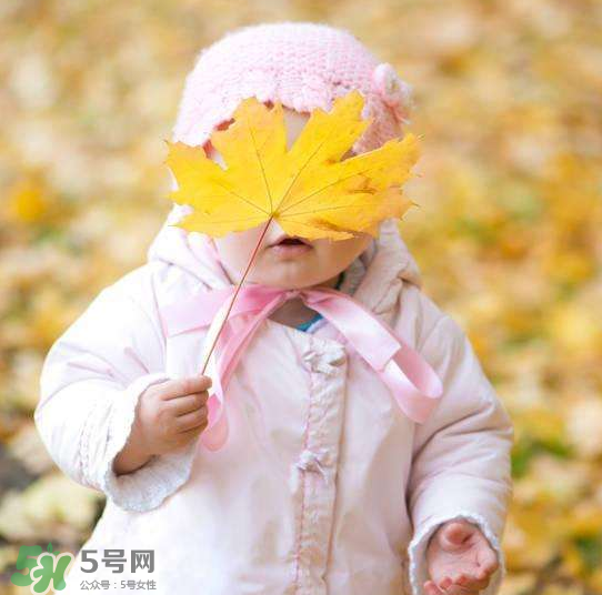 秋季寶寶怎么穿衣服？秋季寶寶穿什么？