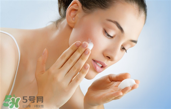 資生堂洗面奶是皂基嗎？資生堂洗面奶是氨基酸洗面奶嗎？