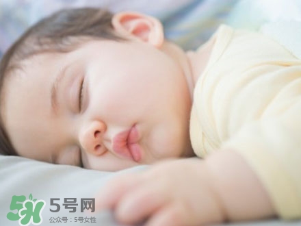 寶寶張嘴睡覺怎么回事？寶寶張嘴睡覺怎么糾正？