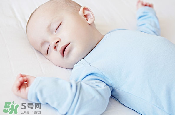 寶寶張嘴睡覺會(huì)變丑嗎？寶寶張嘴睡覺的危害