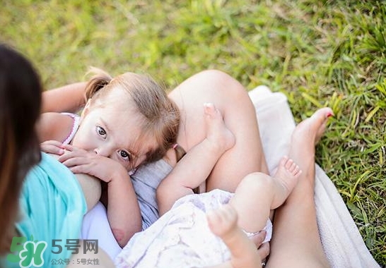 母乳能做什么？母乳可以放冰箱保鮮多久？