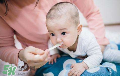 寶寶輔食可以加糖嗎？寶寶輔食可以加什么調(diào)料