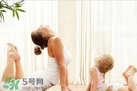 產(chǎn)后做什么運(yùn)動(dòng)好？產(chǎn)后做瑜伽好處多