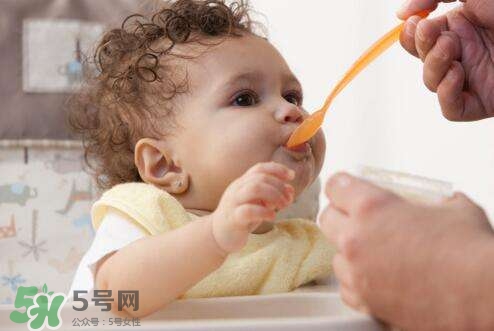 寶寶不吃輔食怎么辦？5個(gè)小妙招讓寶寶乖乖吃輔食