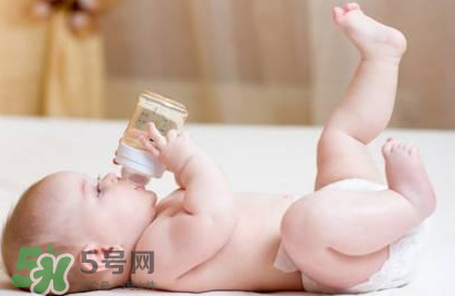 寶寶喝礦泉水好還是自來水好？寶寶喝哪種水好？