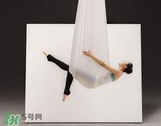 空中瑜伽多少錢一節(jié)課？自己家里裝空中瑜伽多少錢