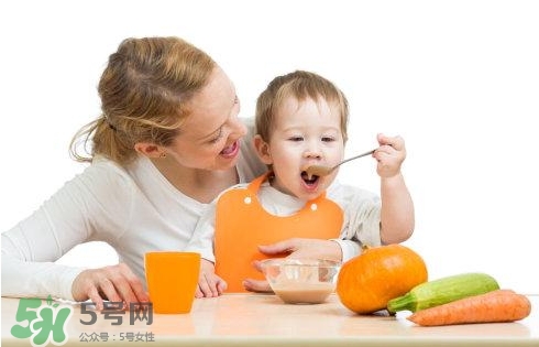 寶寶發(fā)燒出汗后可以洗澡嗎？寶寶發(fā)燒出汗好嗎？