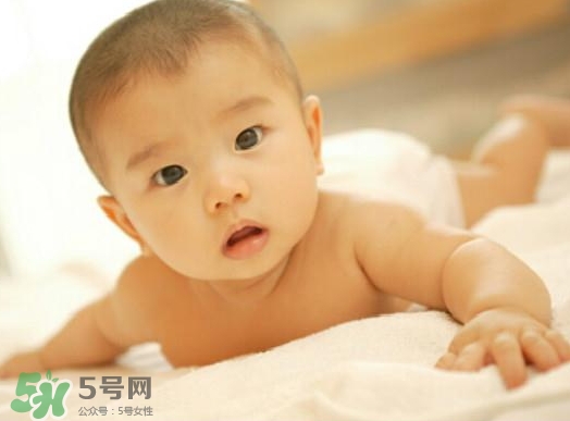 寶寶發(fā)燒抽搐正常嗎？寶寶發(fā)燒抽搐怎么辦？
