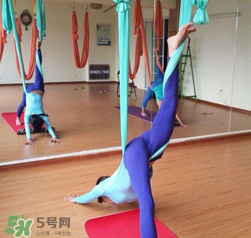 空中瑜伽誰發(fā)明的？空中瑜伽到底有哪些功效