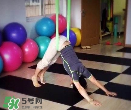 空中瑜伽有什么好處？空中瑜伽沒(méi)基礎(chǔ)可以學(xué)嗎