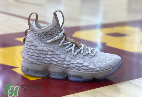 nike lebron 15 ghost什么時(shí)候發(fā)售_多少錢(qián)？