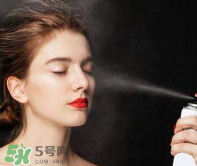干皮用什么定妝？干皮怎么定妝?