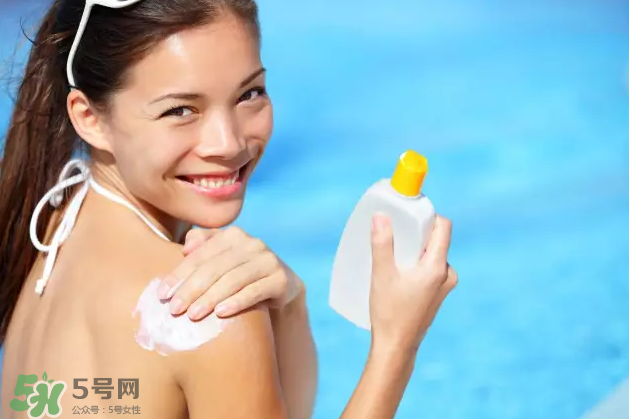 皮膚白不怕曬就不需要涂防曬？關(guān)于防曬的謠言